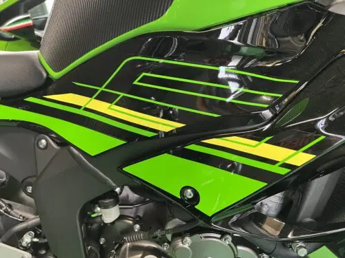 KAWASAKI ZX-6 ラッピング - スタイリーラップ